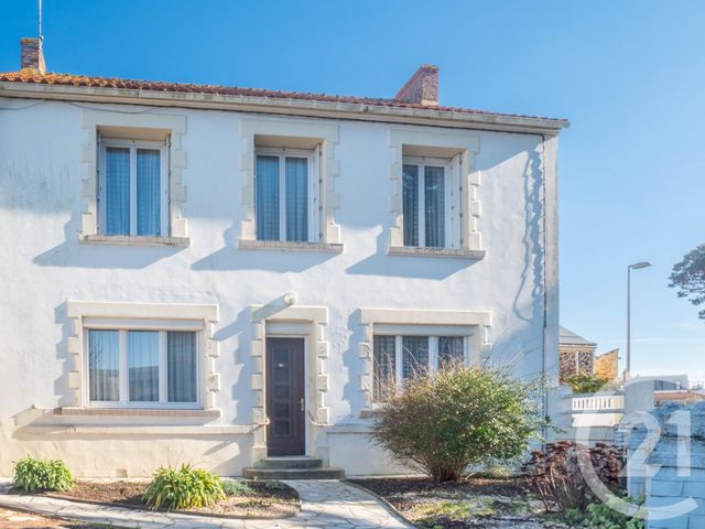 maison à vendre - 6 pièces - 145.68 m2 - LES SABLES D OLONNE - 85 - PAYS-DE-LOIRE - Century 21 Bleu Marine